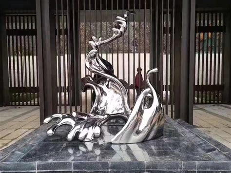 安庆多彩不锈钢雕塑