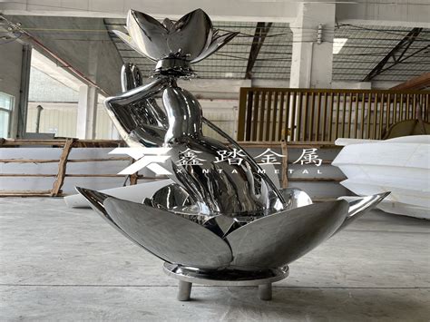 安徽公园异形不锈钢小品雕塑厂家
