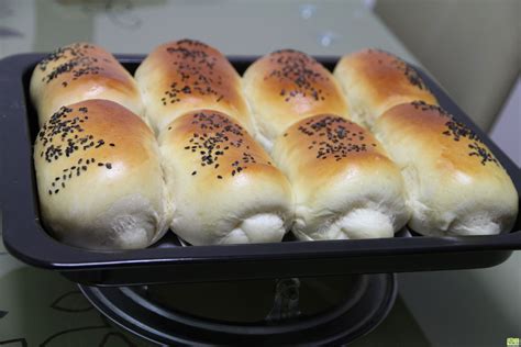 家庭做面包的简单方法