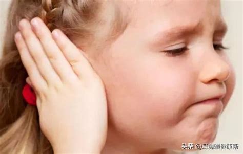 小孩半夜耳朵疼急救方法