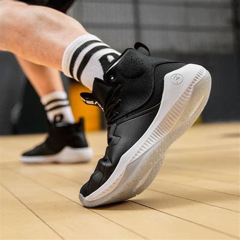 平民科技篮球鞋