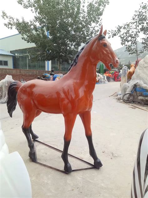 广东卡通玻璃钢动物马雕塑