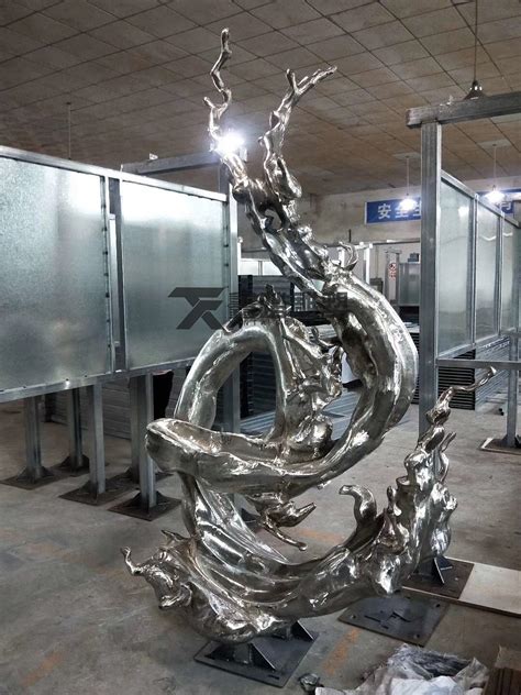 广州不锈钢创意雕塑定制