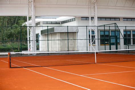 广州带网球场的小区