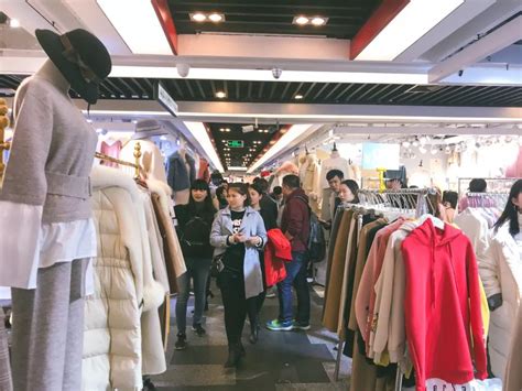 广州批发服装市场女装都在哪里