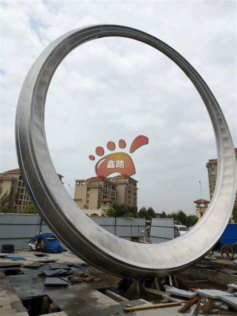 广州海珠不锈钢圆环雕塑