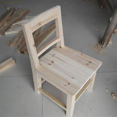 废旧木材木椅子制作