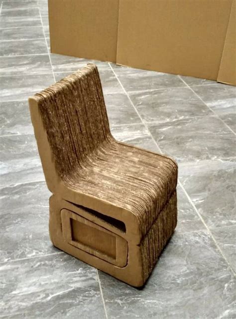废铁做椅子