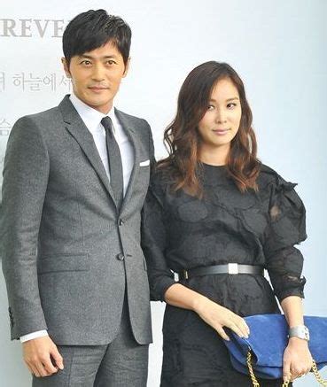 张东健与他的妻子