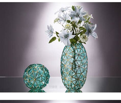彩色钢化玻璃做花瓶
