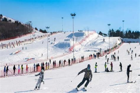 怪坡国际滑雪场图片