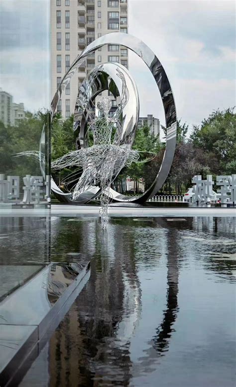 成都大型不锈钢景观雕塑