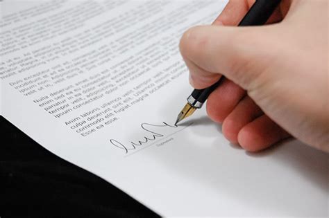手写签名具有法律效应吗