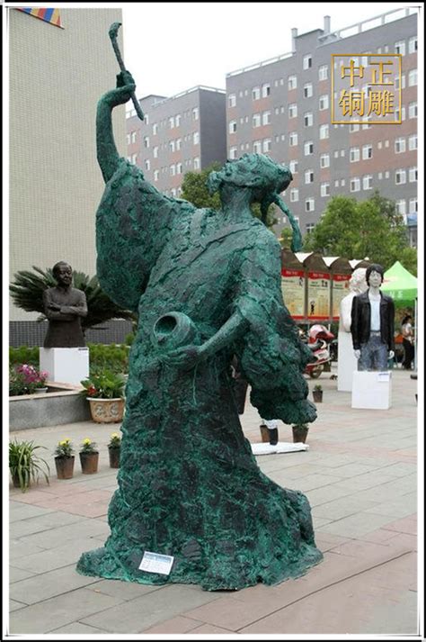 新疆青铜人物雕塑厂