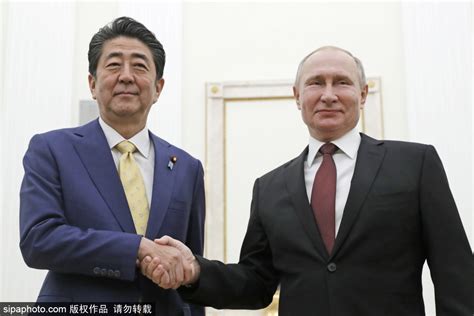 日本首相和普京关系如何