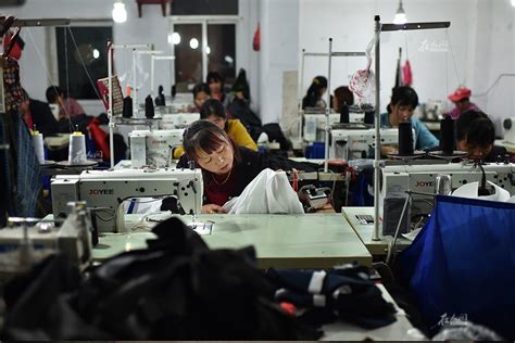 服装厂工人的月薪多少