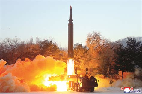 朝鲜试射三型火箭弹新闻