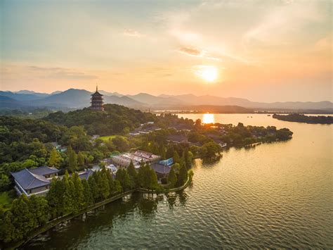 杭州西湖旅游景点必去哪里