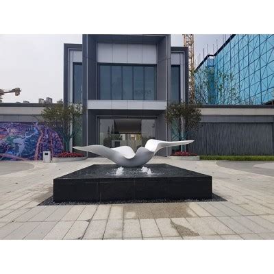松江区拉丝玻璃钢雕塑优选企业