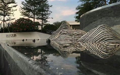 株洲大型不锈钢山水雕塑