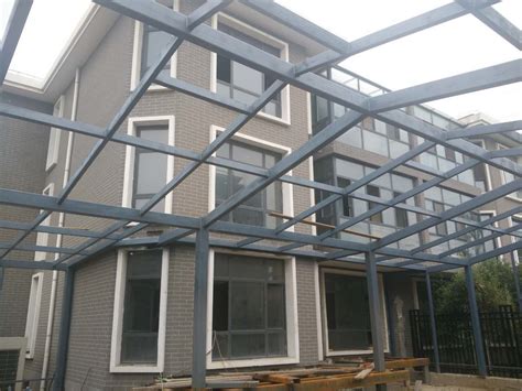 梅州钢结构玻璃房施工