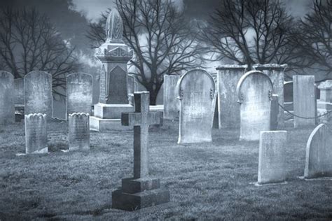 梦见亲人墓地是什么预兆