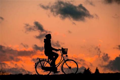 梦骑自行车怎么解梦