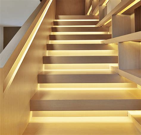 楼梯踏步做灯带地板砖怎么选