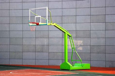 正规的篮球框是多高
