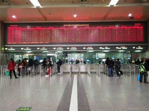 武昌火车站售票厅是24小时营业吗