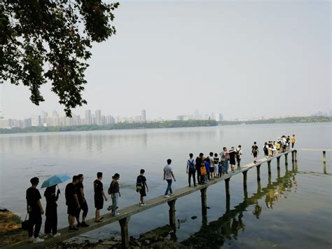 武汉大学和东湖如何游玩