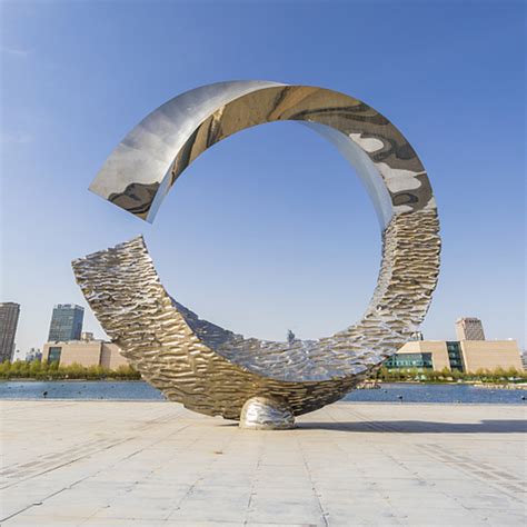 江苏不锈钢圆环雕塑价格