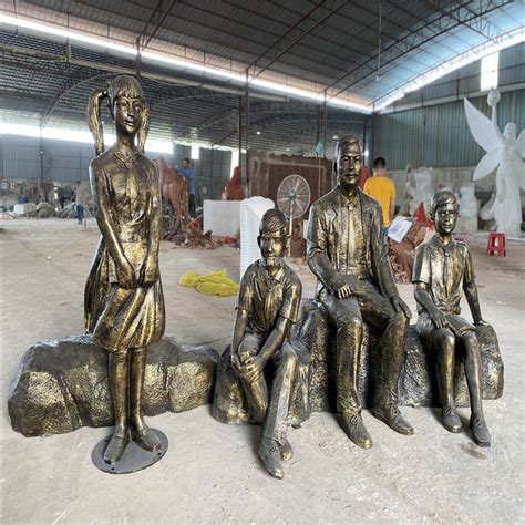 江苏进口玻璃钢雕塑在线咨询