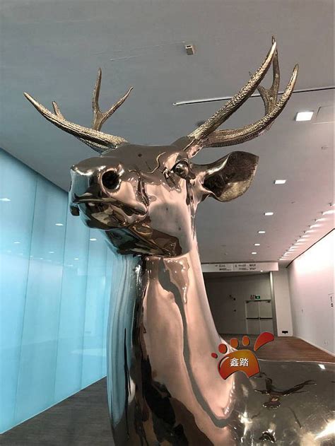江西镜面不锈钢动物鹿雕塑