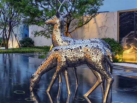 河南企业不锈钢雕塑动物