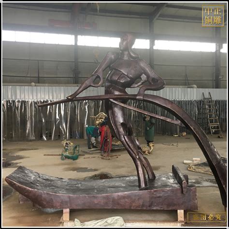 河南抽象人物雕塑定制厂家