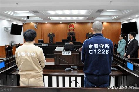 河南省刑事案辩护律师多少钱