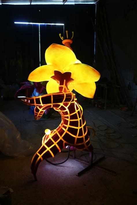 河南省玻璃钢雕塑生产厂家