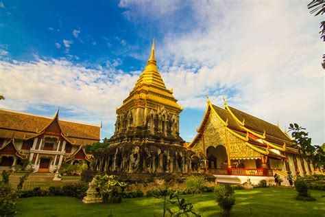 泰国寺庙人山人海