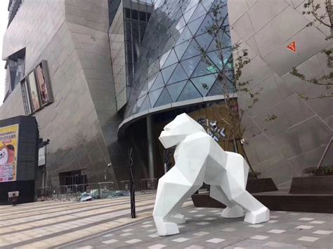 海南省大型玻璃钢动物雕塑多少钱
