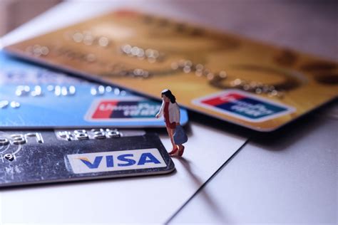 消费信贷和信用卡