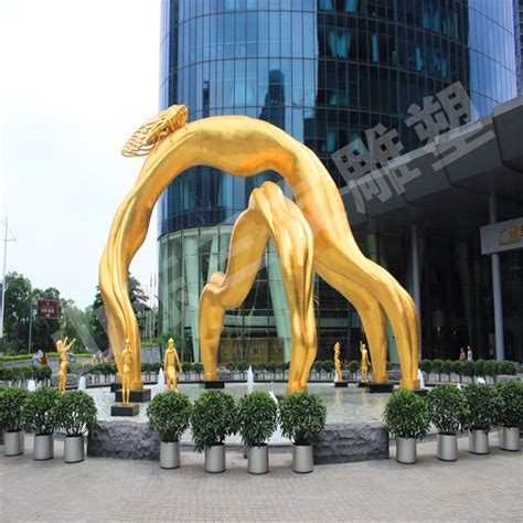 淄博广场玻璃钢雕塑定制