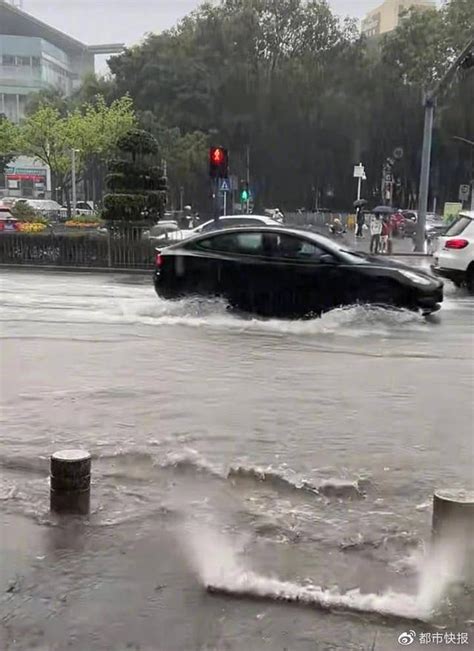 深圳暴雨航班影响