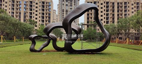 湖南抽象人物雕塑厂家