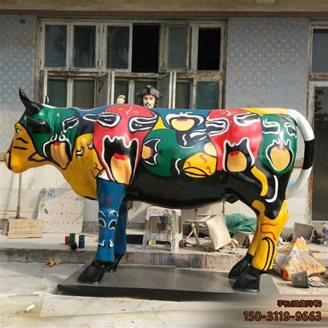 湖南玻璃钢牛动物雕塑艺术摆件