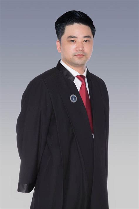 潜江知名律师