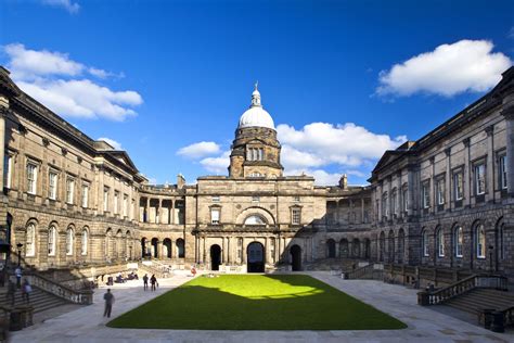 爱丁堡大学专业排名