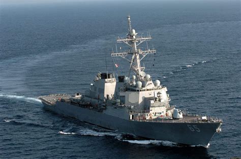 环球时报社评美军舰再过台海