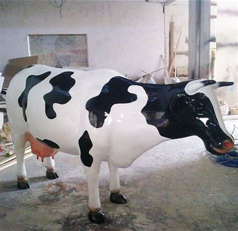 玻璃钢牛动物雕塑