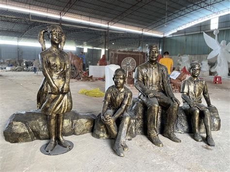 珠海玻璃钢人物雕塑推荐厂家